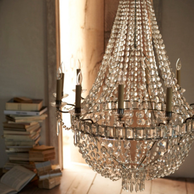 SS01759_0330_Chandelier