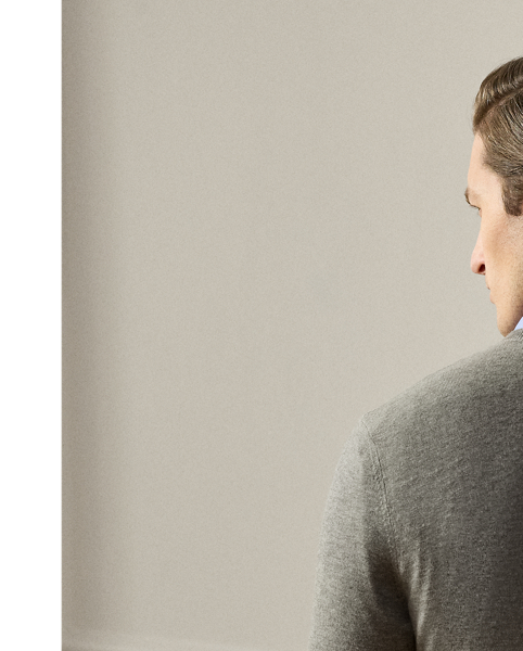 To craft this jumper, cashmere is meticulously combed from goats raised in the mountains of Mongolia, where the high altitude and cold climate result in a fine, soft underfleece. Only the best fibres are used, ensuring perfectly even colouration when dyed as well as exceptional warmth and incredible softness. After this meticulous sourcing process, the yarn is spun by artisans in a century-old Italian mill and washed using pure water from the Swiss Alps.