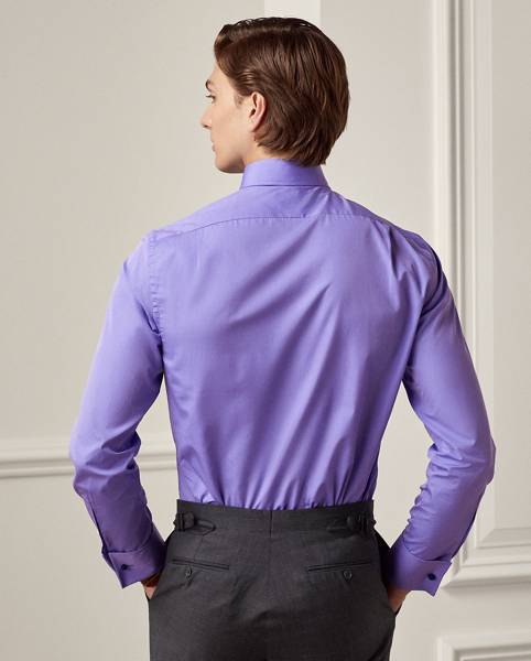 A masterpiece of Italian crafting, this shirt is meticulously constructed using 140s-quality, two-ply cotton in an elegant end-on-end weave. Every element reflects Purple Label's dedication to sartorial excellence, from the refined lightweight fabric to the genuine mother-of-pearl buttons that provide an exquisite finishing touch.