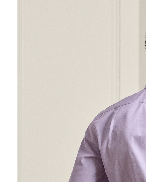 A masterpiece of Italian crafting, this shirt is meticulously constructed with 120s-quality, two-ply cotton in an elegant end-on-end weave. Every element reflects Purple Label's dedication to sartorial excellence, from the refined lightweight fabric to the genuine mother-of-pearl buttons that provide an exquisite finishing touch.
