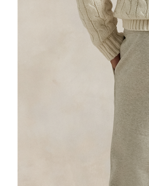 Classic-fitting trouser in ultra-soft fleece, designed for maximum casual comfort and classic sporting style.