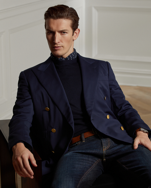 To craft this jumper, cashmere is meticulously combed from goats raised in the mountains of Mongolia, where the high altitude and cold climate result in a fine, soft underfleece. Only the best fibres are used, ensuring perfectly even colouration when dyed as well as exceptional warmth and incredible softness. After this meticulous sourcing process, the yarn is spun by artisans in a century-old Italian mill and washed using pure water from the Swiss Alps.