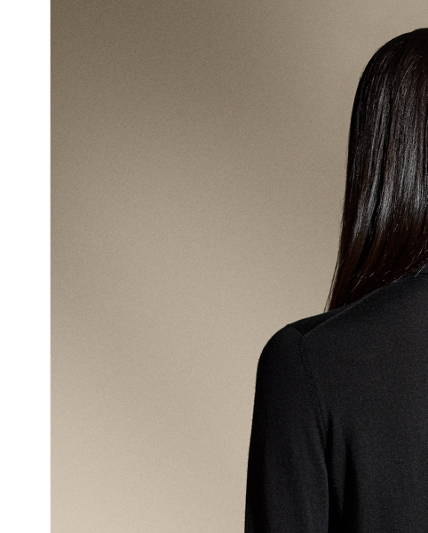 Our featherweight Cradle to Cradle Certified (C2C Certified) Gold Roll Neck Jumper is knit with fine cashmere fibres sourced in Italy, dyed in rich hues and features a re-imagined cotton signature label. C2C certification is the global standard for products that are safe and circular.  Ralph Lauren Lauren partnered with an independent assessment body to ensure that every component of this jumper meets the C2C Certified Product Standards set by the Cradle to Cradle Products Innovation Institute (C2CPII).