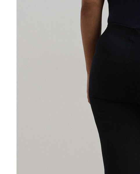 Chic minimalism defines these stretch cotton skinny trousers – a sophisticated choice for day or after dark.