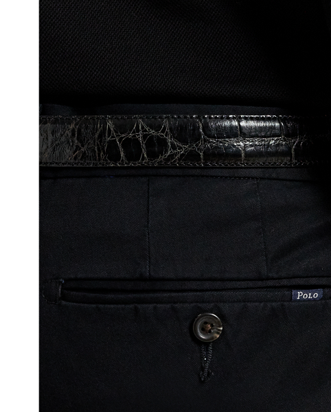 A wear-with-anything essential, these lightweight trousers are tailored from ultrasoft cotton twill that has a hint of stretch for extra comfort.