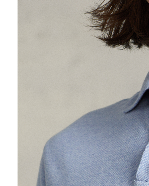 An American style standard since 1972, the Polo shirt has been imitated but never matched. Over the decades,  Ralph Lauren Lauren has re-imagined his signature style in a wide array of colours and fits, yet all retain the quality and attention to detail of the iconic original. This trim version is made from our highly breathable cotton mesh, which offers a textured look and a soft feel.