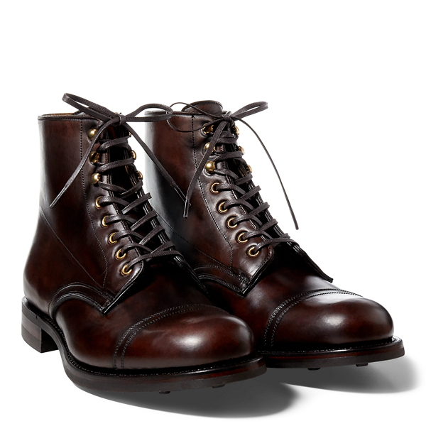 Botas em couro