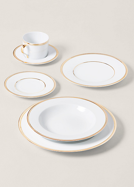 Shop Ralph Lauren Wilshire Dinner Plate In Silver/white