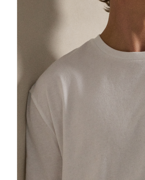 Washed for a perfectly broken-in look and feel, this cotton T-Shirt is a Polo essential you'll reach for again and again.