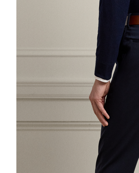 A masterpiece of Italian craftsmanship, these hand-tailored trousers exemplify Purple Label’s dedication to sartorial excellence with their bespoke wool gabardine cloth, which was specially developed to meet our exacting standards.