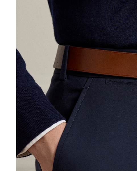 A masterpiece of Italian craftsmanship, these hand-tailored trousers exemplify Purple Label’s dedication to sartorial excellence with their bespoke wool gabardine cloth, which was specially developed to meet our exacting standards.