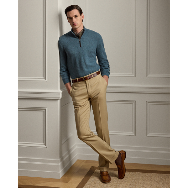 A masterpiece of Italian craftsmanship, these hand-tailored trousers exemplify Purple Label’s dedication to sartorial excellence with their bespoke wool gabardine cloth, which was specially developed to meet our exacting standards.