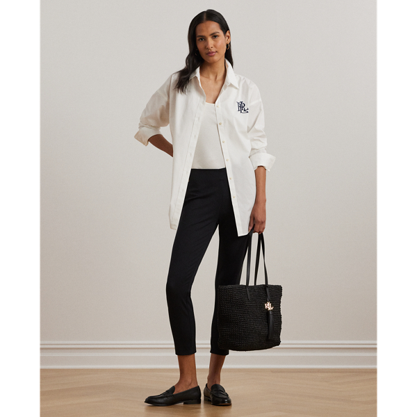 In polished twill with two-way stretch, these skinny cropped trousers won't sacrifice comfort for a sleek silhouette.