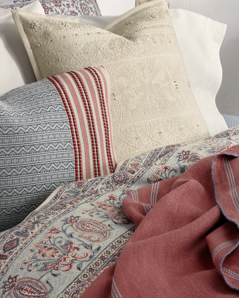 Avah Comforter