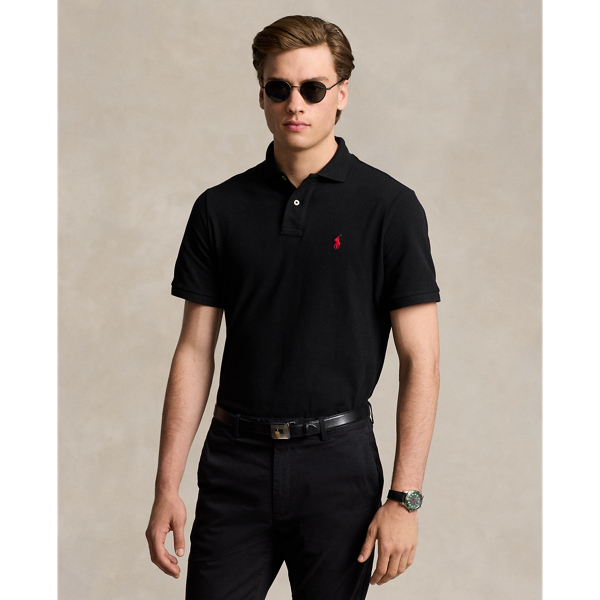 An American style standard since 1972, the Polo shirt has been imitated but never matched. Over the decades, Ralph Lauren Lauren has re-imagined his signature style in a wide array of colours and fits, yet all retain the quality and attention to detail of the iconic original. This relaxed version is made from our highly breathable cotton mesh, which offers a textured look and a soft feel.