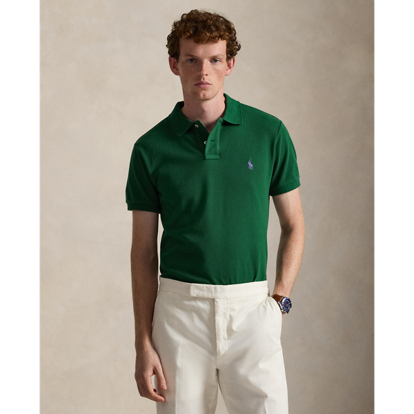 An American style standard since 1972, the Polo shirt has been imitated but never matched. Over the decades, Ralph Lauren Lauren has re-imagined his signature style in a wide array of colours and fits, yet all retain the quality and attention to detail of the iconic original. This version is cut slim through the body and washed for added softness.