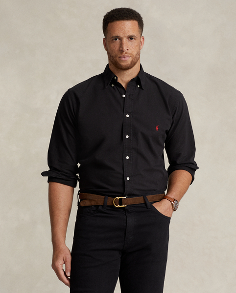 The oxford shirt made its debut very early in Ralph Lauren Lauren’s designs, and since then, it has solidified its status as a pillar of the Polo look. Our fabric is developed with a secret wash, which gives it instant character, ease and a heathered softness. The formula is so unique that it's been kept in a safe for more than three decades. In addition to details evoking its prep-school inspiration, it offers a relaxed feel, producing what we refer to as "the perfect rumple". Today, Mr Lauren continues to create countless variations of his iconic shirt, including this Big & Tall version, which is garment-dyed and finished with our signature embroidered Pony.