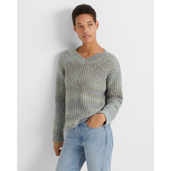 sweater with skirt yarn