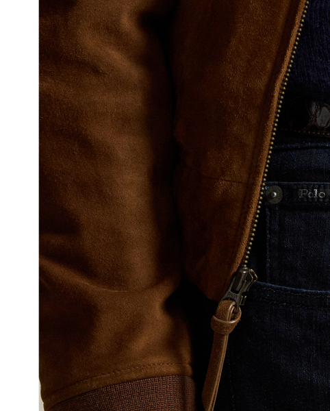 The slim-leg Sullivan features a regular rise and a trim fit through the seat, thigh and knee. These jeans are woven with soft cotton yarn and elastane for extra comfort.