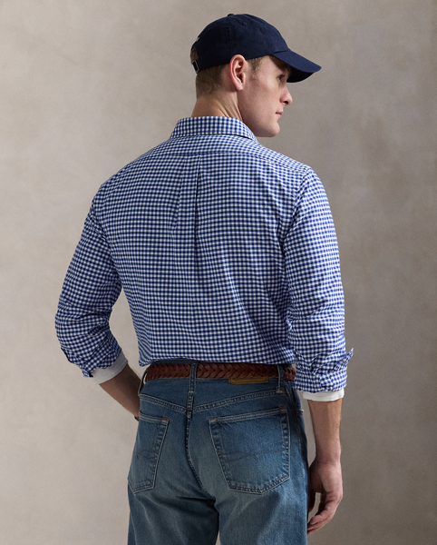 A pillar of Polo style since it was first launched, the Oxford is a versatile staple for any man's wardrobe. This version is cut for a trim fit and finished with our signature Pony.