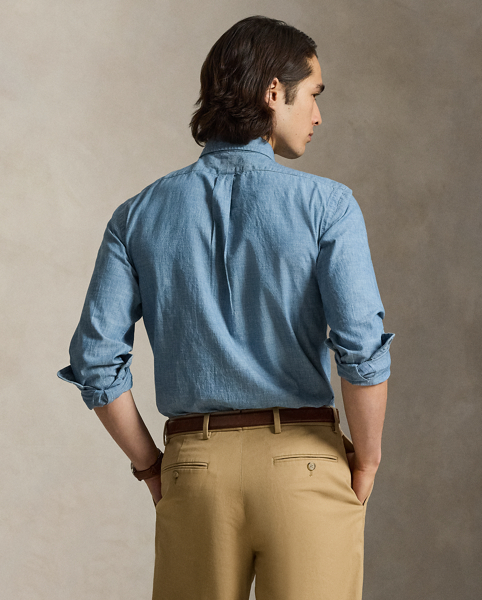 This trim button-down shirt is made from durable cotton chambray and finished with our signature embroidered Pony.