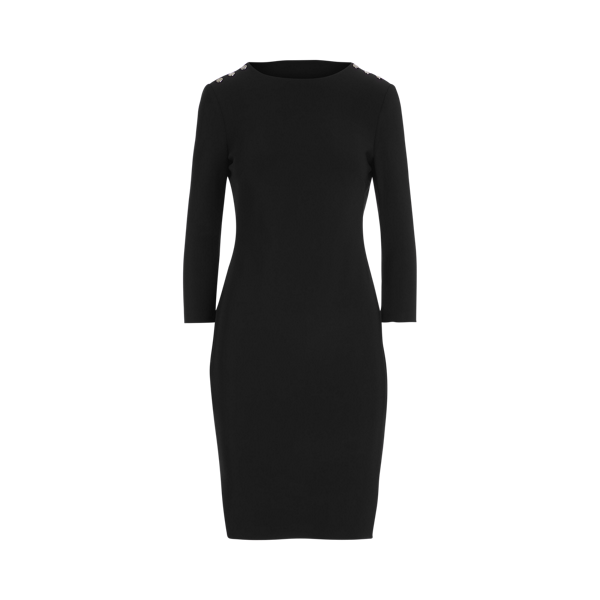 Robe à épaules boutonnées