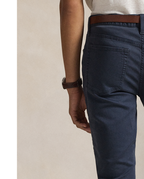 The slim-leg Sullivan features a regular rise and a trim fit through the seat, thigh and knee. This pair is crafted with a knit-like cotton fabric that features extra stretch for comfort.