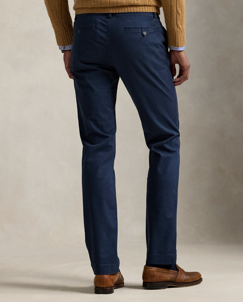 Specially washed to create a timeworn look, these stretch chino trousers are a Polo must-have.