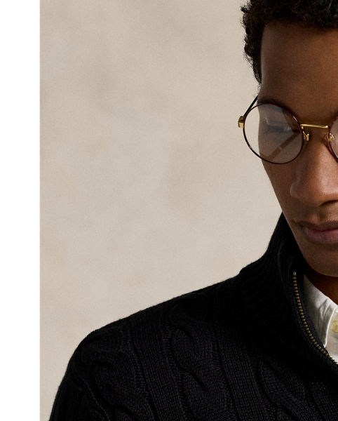 This chunky-knit cotton layer features our iconic cable design and signature embroidered Pony.