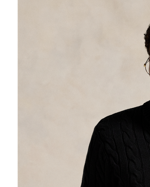 This chunky-knit cotton layer features our iconic cable design and signature embroidered Pony.