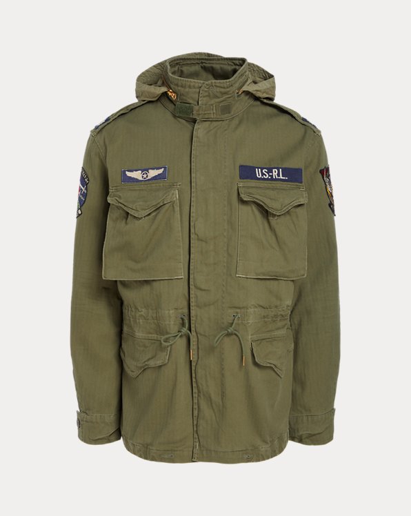 O emblemático casaco estilo militar