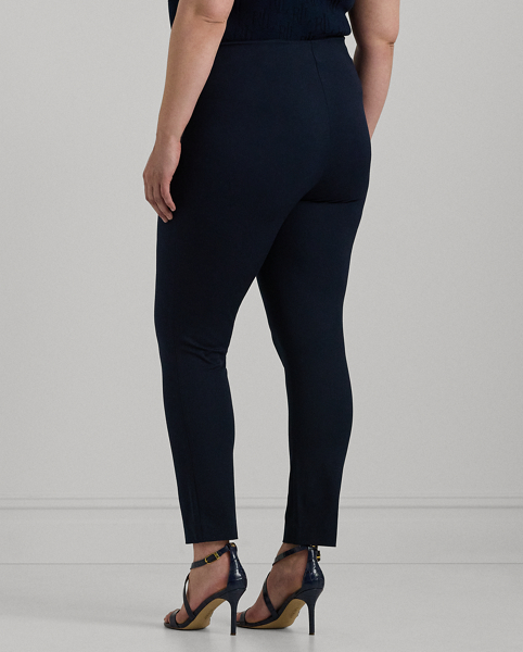 In polished twill with two-way stretch, these skinny trousers are cut for a sleek yet comfortable silhouette. Ralph Lauren Lauren partners with Better Cotton™ to improve cotton farming globally.