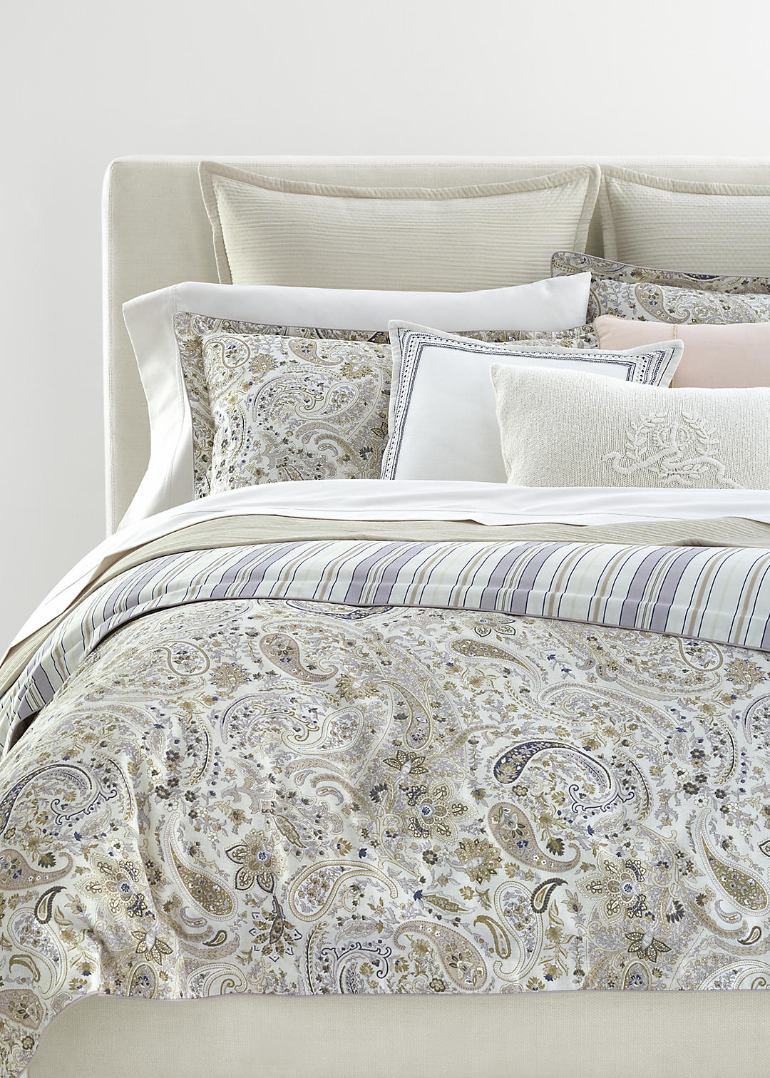 Luxury Estella Embroidery Elegant Floral Pattern Duvet Cover Bedding Set 