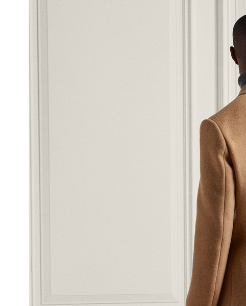 Tailored by hand in Italy, the Kent topcoat features a lightweight construction and a roped shoulder. This version showcases Purple Label's sartorial excellence through its double-faced wool fabric, which was custom-developed and delicately brushed to achieve exceptional softness.