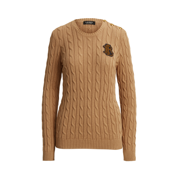 Pull torsadé à boutons