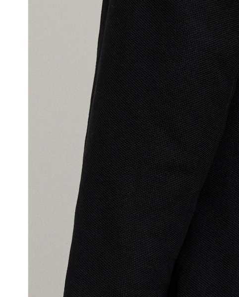 This chic jacquard blazer embodies Lauren style with a signature bullion patch on the chest and luxurious crest-embossed buttons.