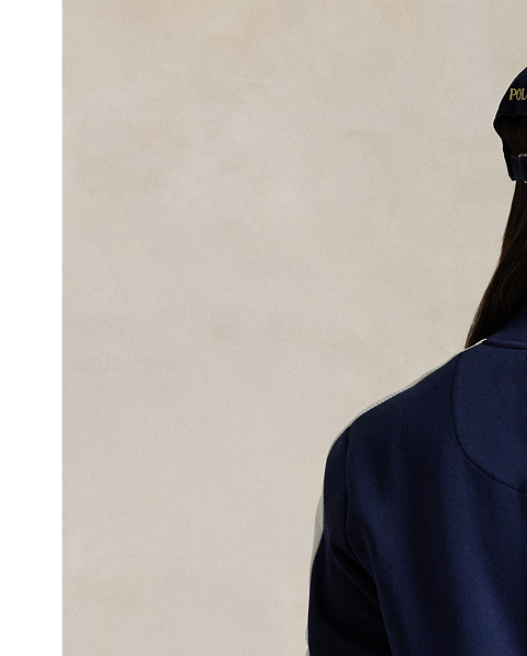 Part of our collection celebrating Wimbledon 2025, this ballperson jacket features signature embroidery, including the tournament’s official logo.