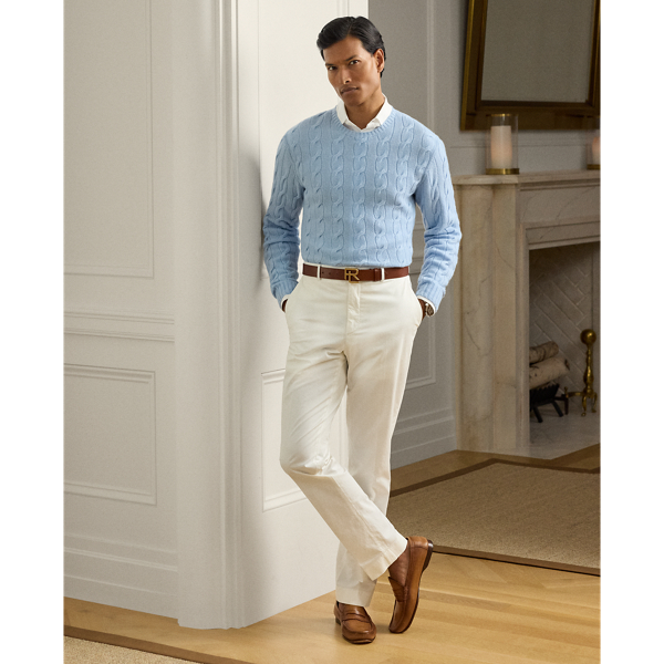 Distinguished by their ultra-soft texture, which is achieved using a specialised peaching treatment, these Straight Fit trousers are expertly crafted using an Italian stretch cotton fabric. Each element reflects Purple Label's commitment to superior quality and understated elegance.