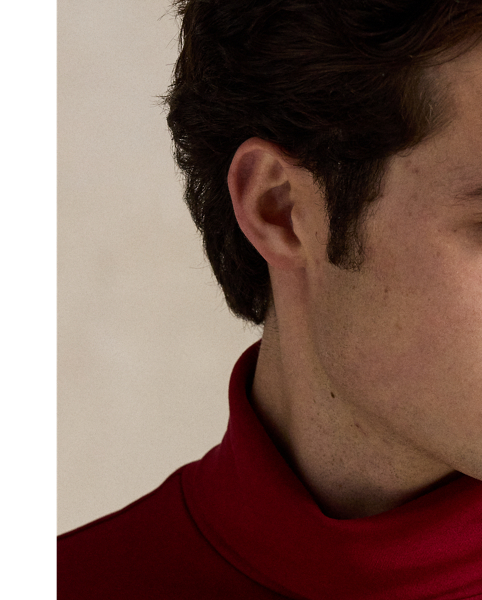 This wear-with-anything roll neck is made from the same smooth interlock fabric that's used in our Soft Cotton Polo shirts.