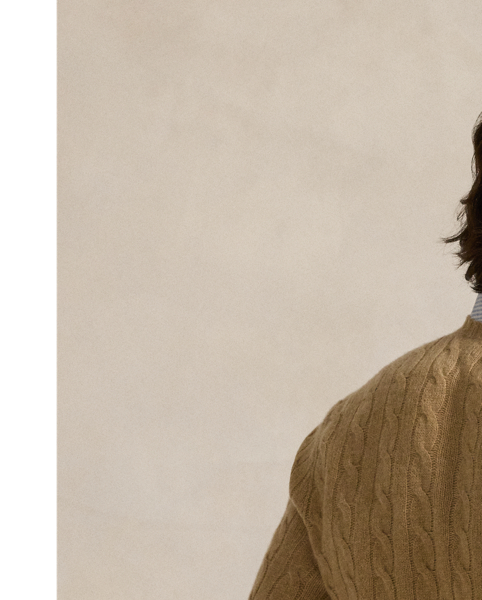 This interpretation of our iconic cable-knit jumper is crafted with Italian wool yarn that’s spun with cashmere.