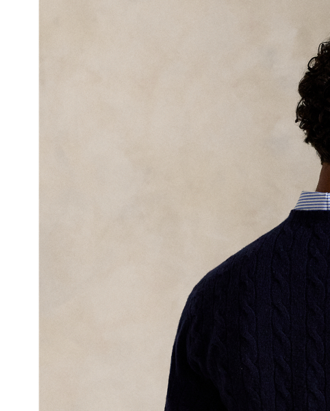 This interpretation of our iconic cable-knit jumper is crafted with Italian wool yarn that’s spun with cashmere.
