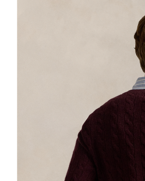 This interpretation of our iconic cable-knit jumper is crafted with Italian wool yarn that’s spun with cashmere.