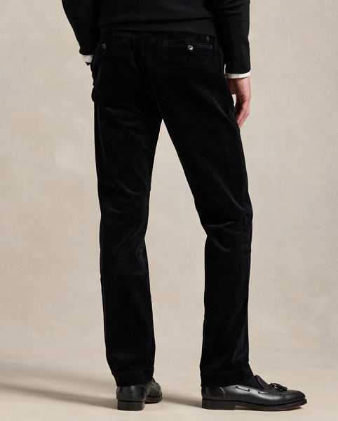 Made with soft cotton and a hint of stretch, these trousers are a modern take on classic corduroy.