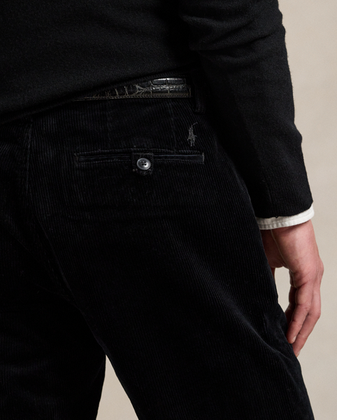 Made with soft cotton and a hint of stretch, these trousers are a modern take on classic corduroy.