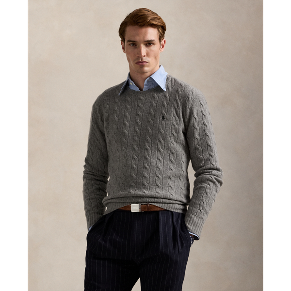 This interpretation of our iconic cable-knit jumper is crafted with Italian wool yarn that’s spun with cashmere.