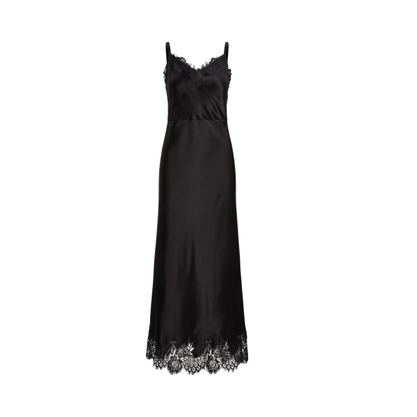 Vestido em cetim e rebordo em renda