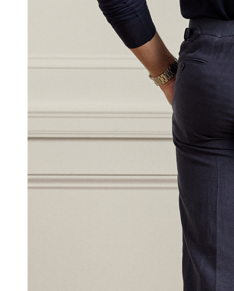 Masterfully hand-tailored in Italy, these trousers exemplify Purple Label's commitment to exceptional materials with their refined blend of silk and linen. The bespoke fabric's lightweight canvas construction is distinguished by a sophisticated slub texture.