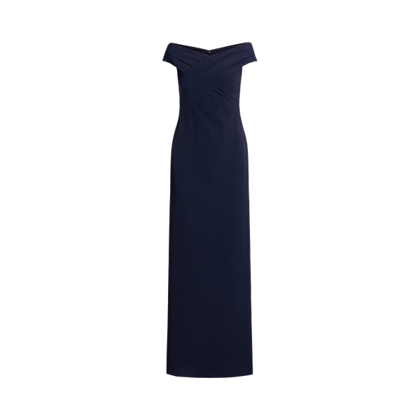Robe de soirée aux épaules dégagées