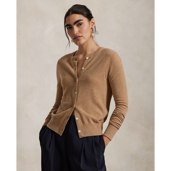 This luxurious iteration of the classic cardigan is crafted from pure, lightweight cashmere, which is ideal for year-round wear.