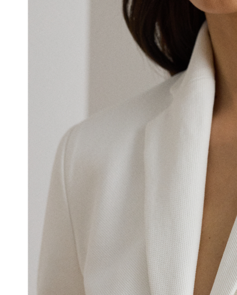 This chic jacquard blazer embodies Lauren style with a signature bullion patch on the chest and luxurious crest-embossed buttons.